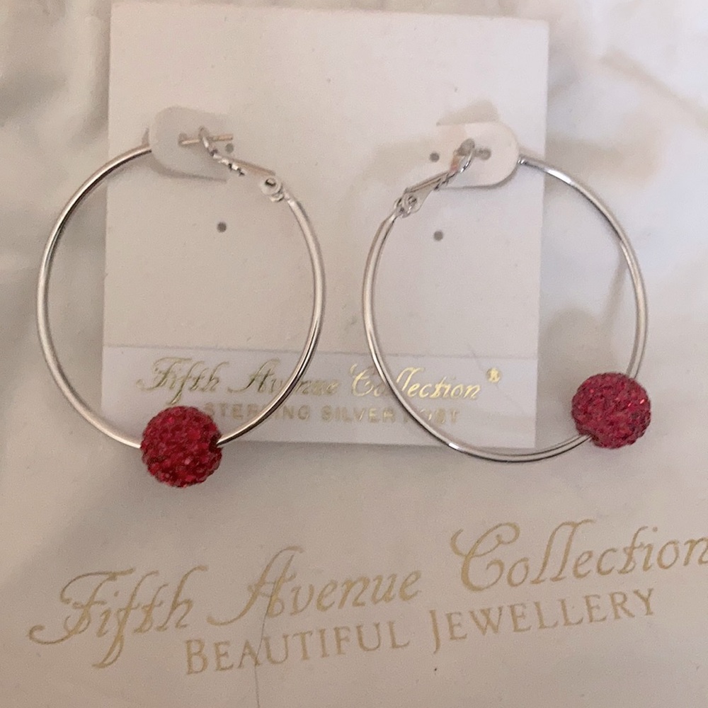 Vivid aura earring